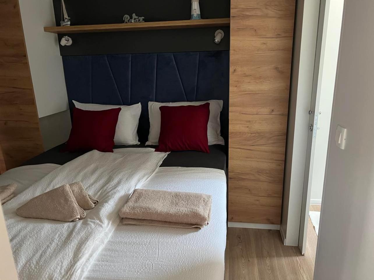 Mobile Homes Sea Princess Biograd Na Moru Exterior photo
