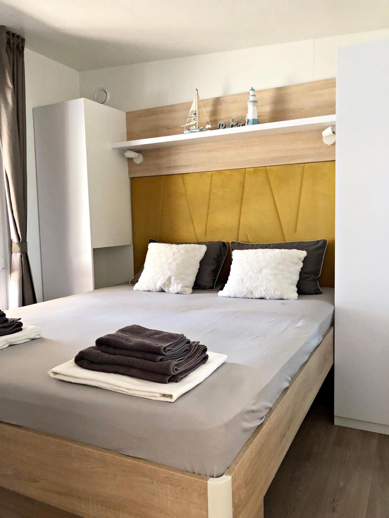Mobile Homes Sea Princess Biograd Na Moru Exterior photo